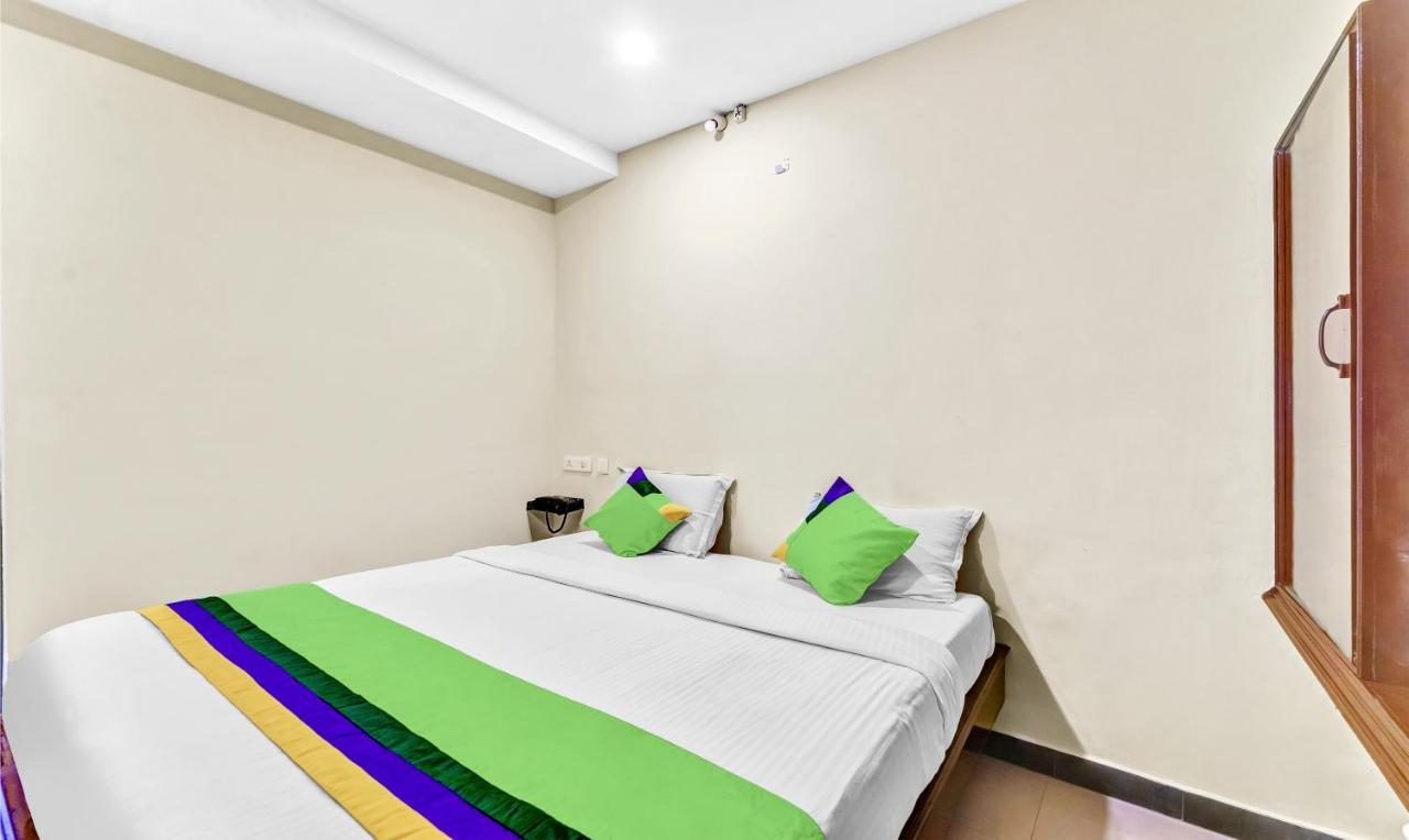 Hotel Treebo B Coral, 2 Km From Promenade Beach Pondicherry Exterior foto