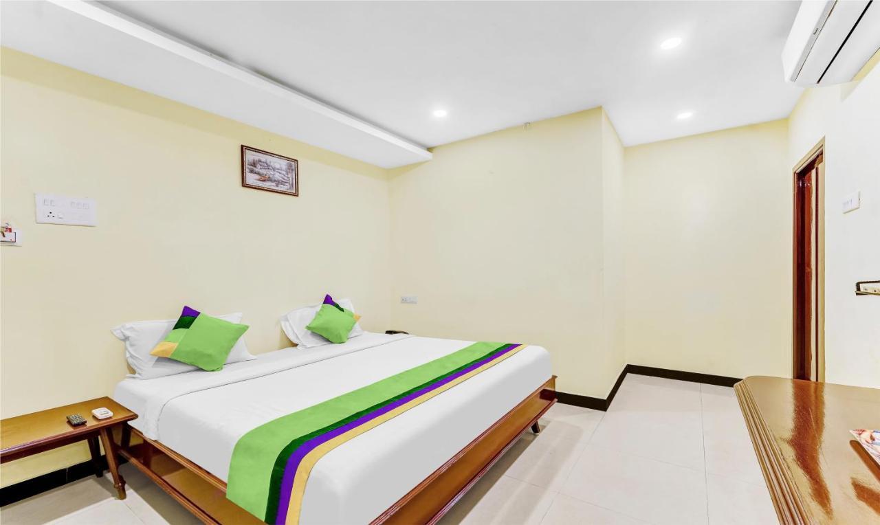 Hotel Treebo B Coral, 2 Km From Promenade Beach Pondicherry Exterior foto